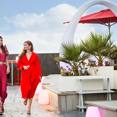 Andaz Capital Gate Abu Dhabi, By Hyatt Hotel Екстериор снимка The Sky Bar