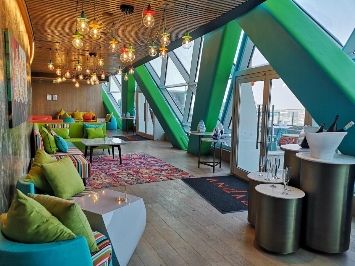 Andaz Capital Gate Abu Dhabi, By Hyatt Hotel Екстериор снимка The lounge at the airport