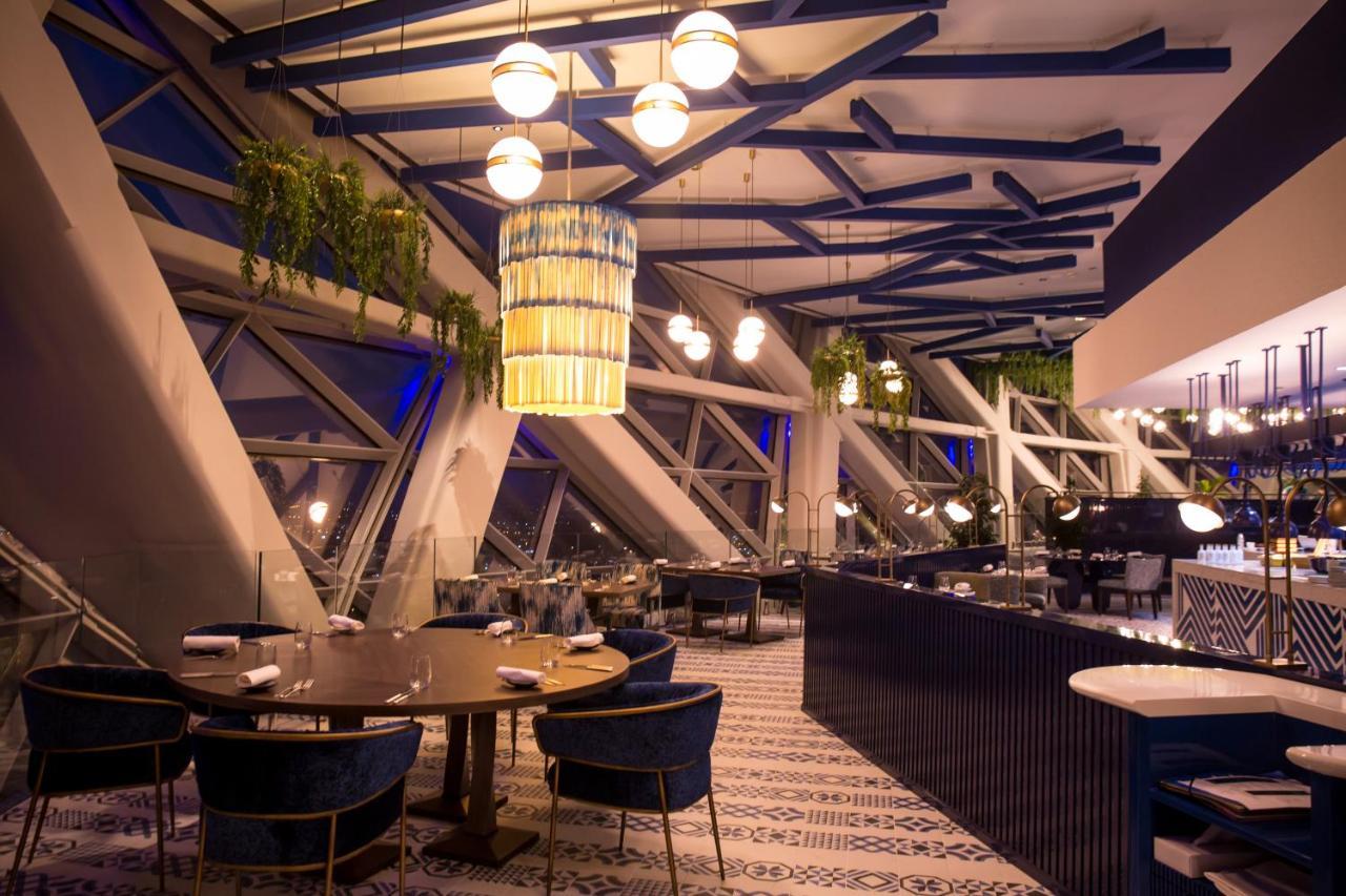 Andaz Capital Gate Abu Dhabi, By Hyatt Hotel Екстериор снимка The interior of the restaurant