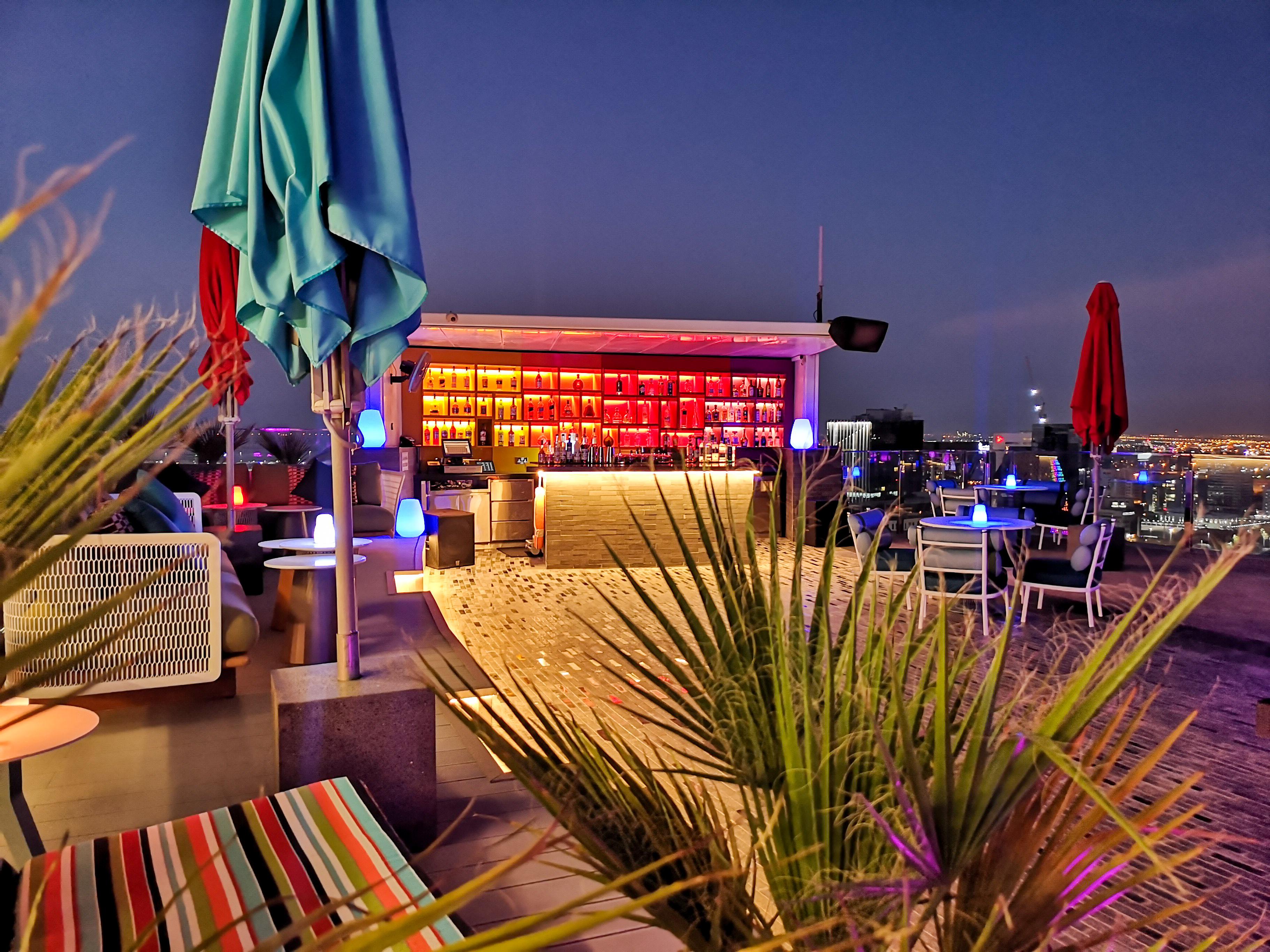 Andaz Capital Gate Abu Dhabi, By Hyatt Hotel Екстериор снимка Skyline Bar