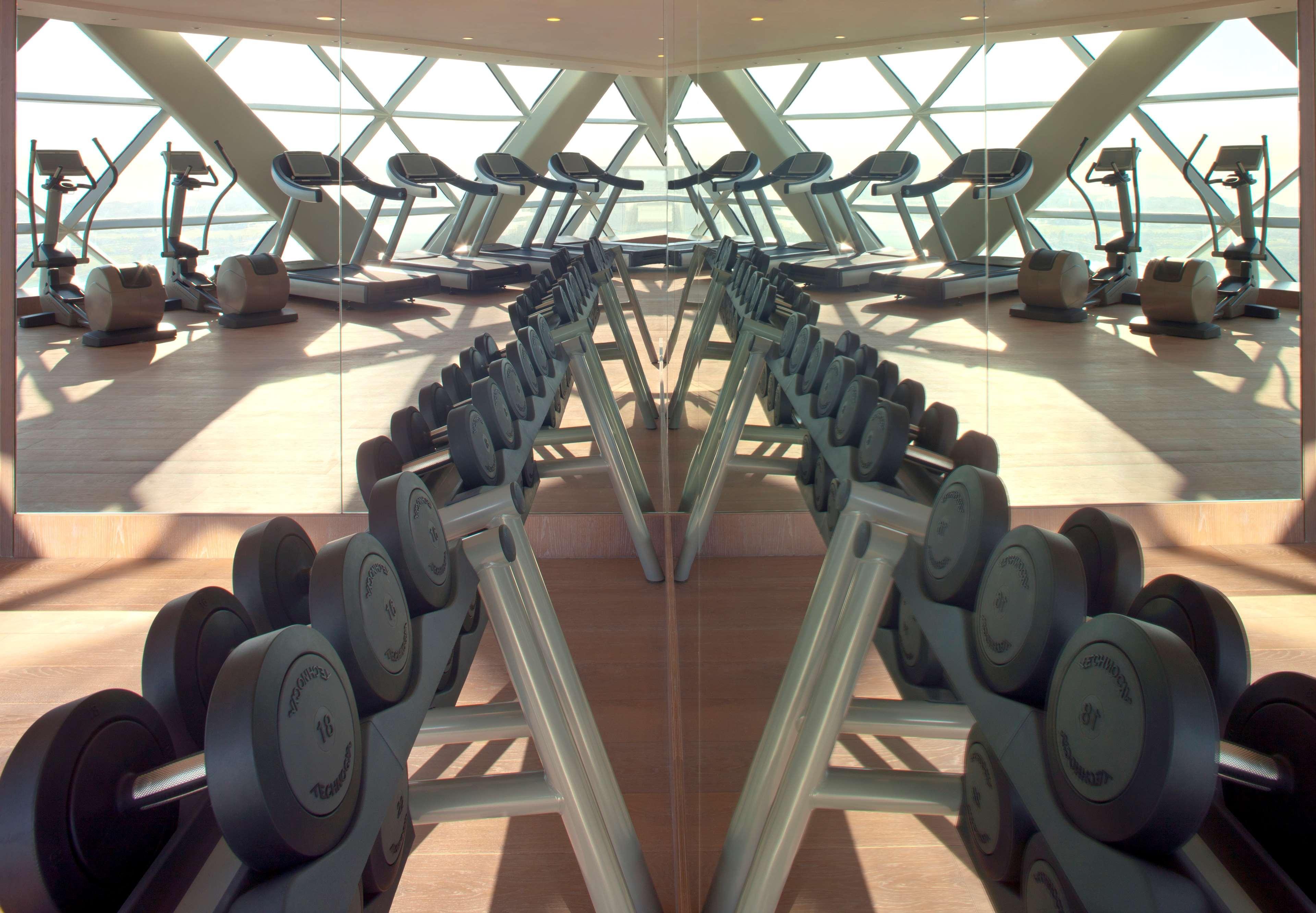 Andaz Capital Gate Abu Dhabi, By Hyatt Hotel Екстериор снимка The gym