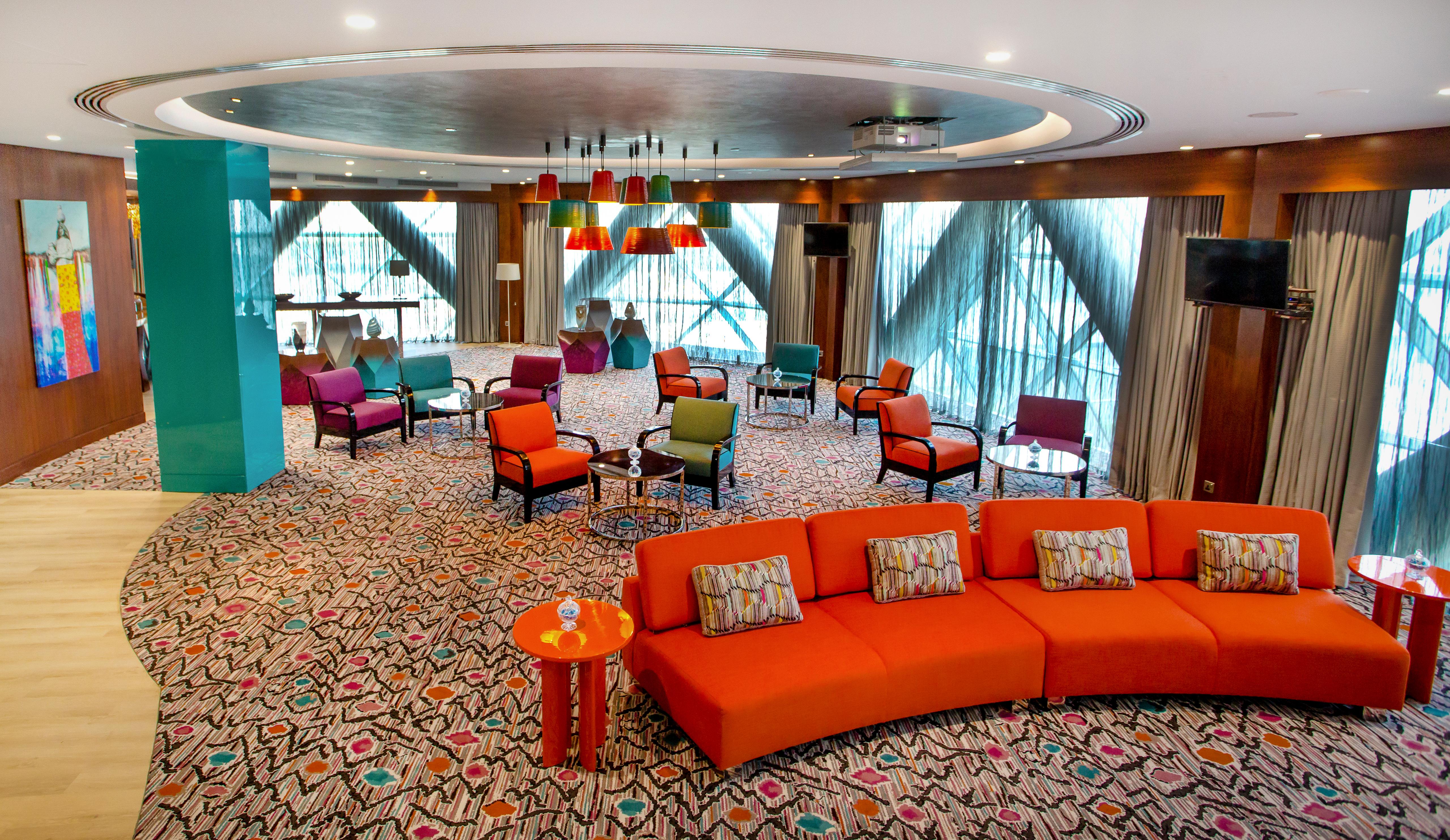Andaz Capital Gate Abu Dhabi, By Hyatt Hotel Екстериор снимка The lounge at the airport