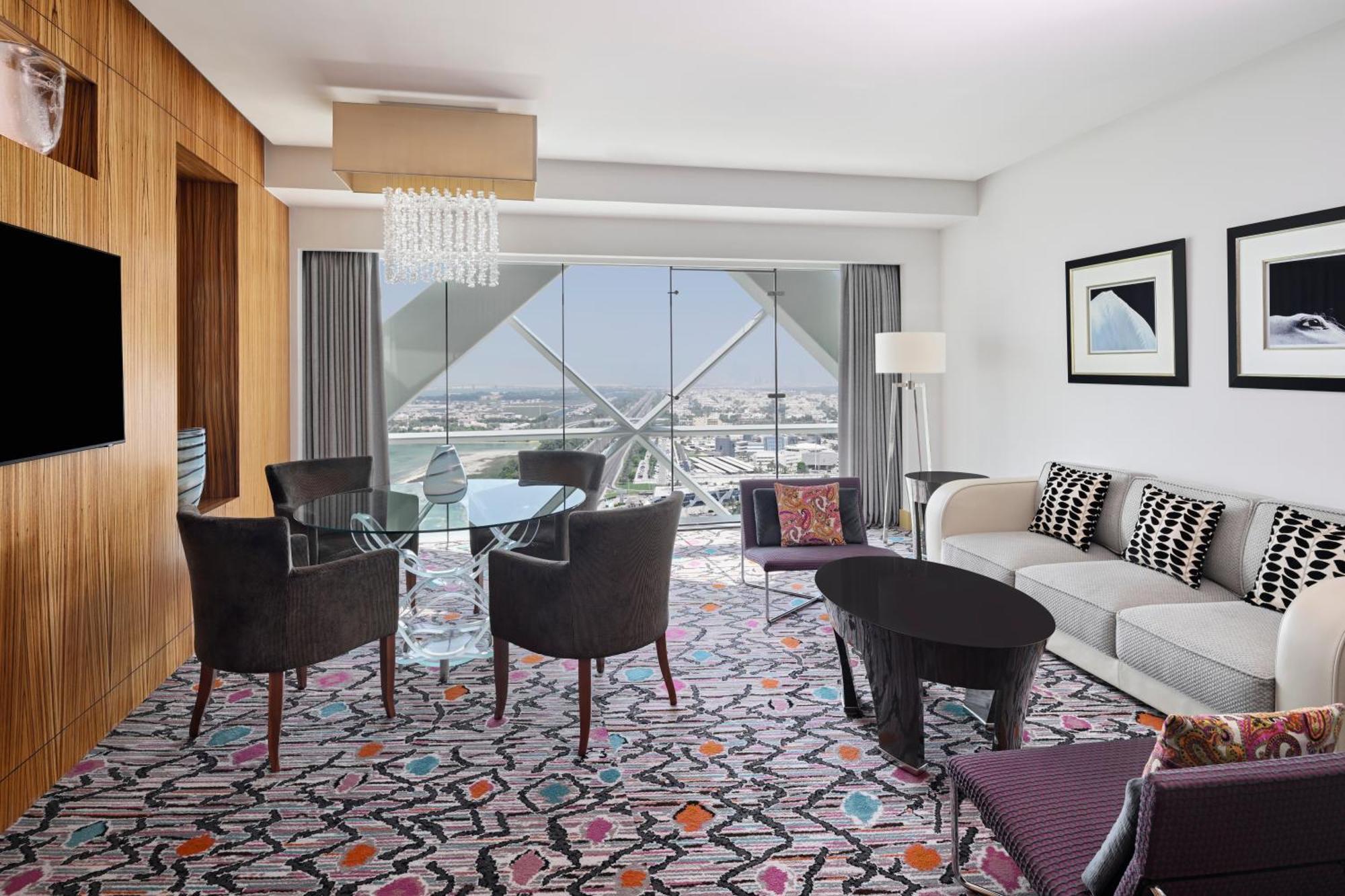 Andaz Capital Gate Abu Dhabi, By Hyatt Hotel Екстериор снимка A suite at the Hilton London West End