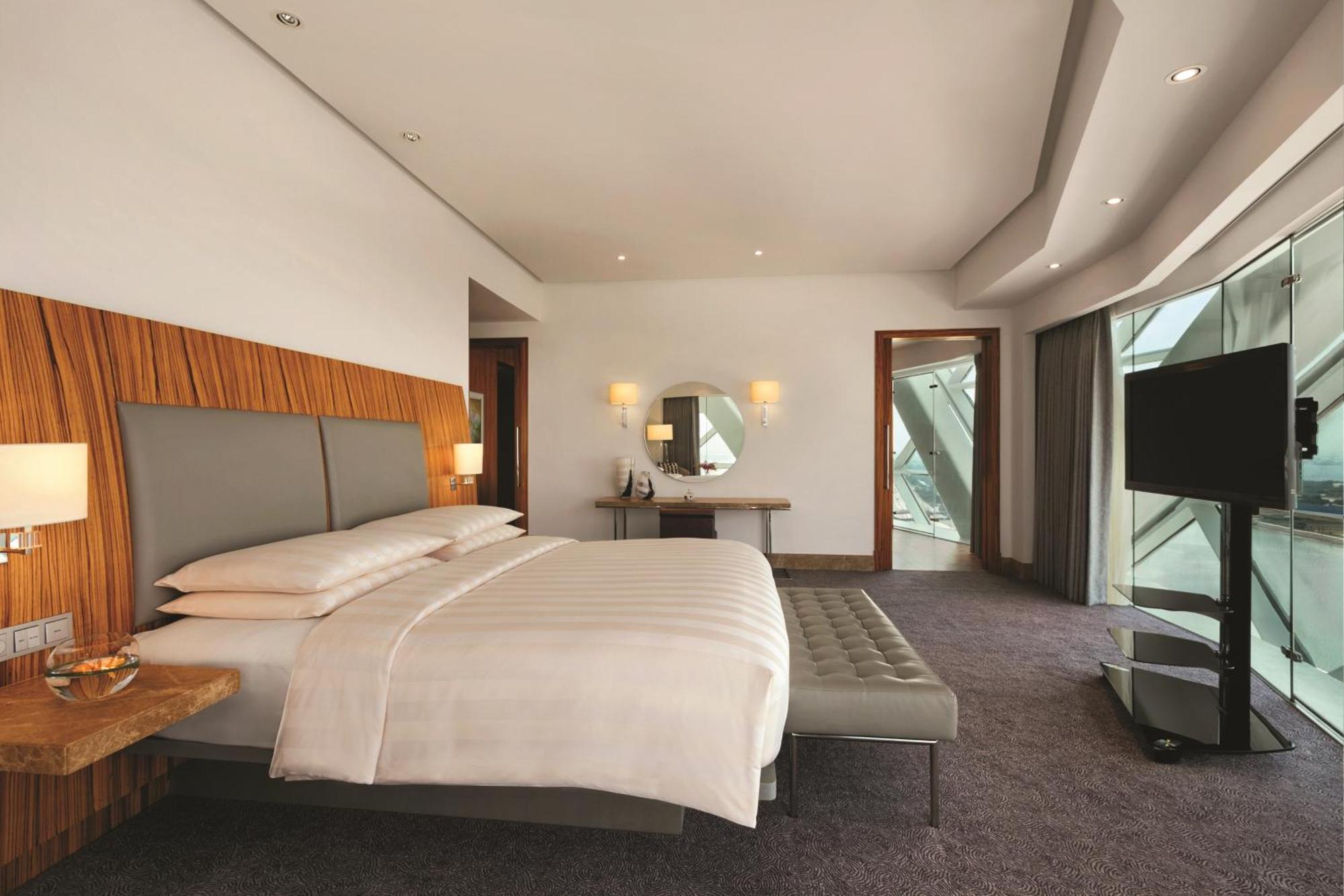 Andaz Capital Gate Abu Dhabi, By Hyatt Hotel Екстериор снимка A bedroom in the hotel